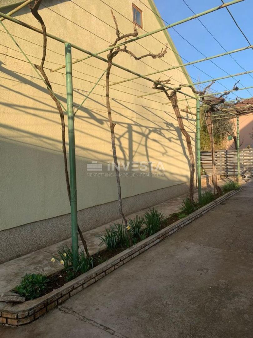 Fažana, pritlična hiša blizu centra in plaže