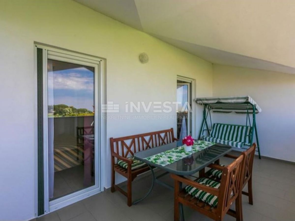 Fažana, apartmajska hiša s 6 apartmaji in bazenom