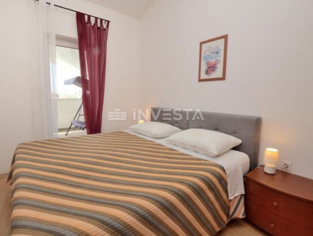 Fažana, apartmajska hiša s 6 apartmaji in bazenom