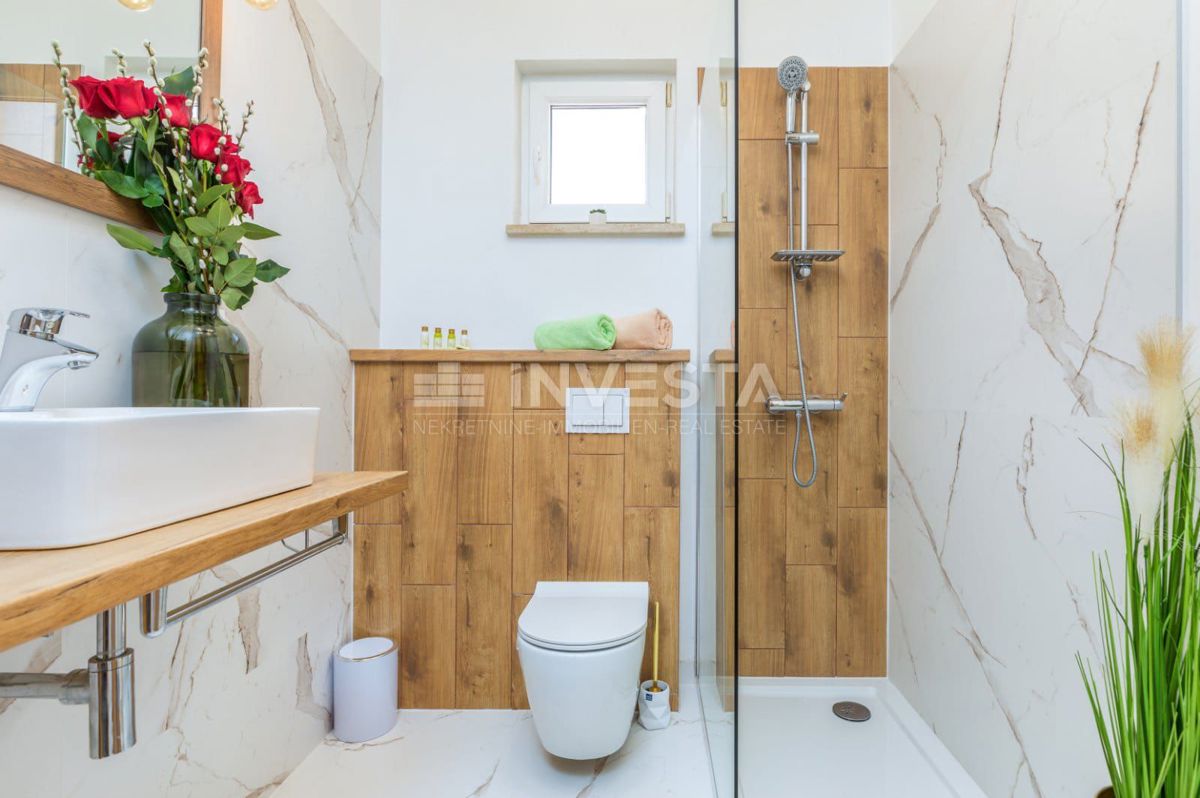 Fažana, Valbandon, duplex stanovanje 76 m², 500m od morja