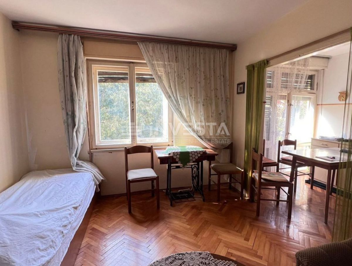 Pula, Veruda, stanovanje s teraso na odlični lokaciji