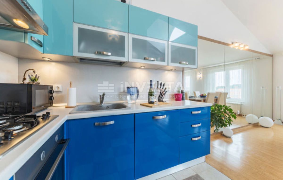 Pula, Nova Veruda dvosobno stanovanje z garažnim prostorom