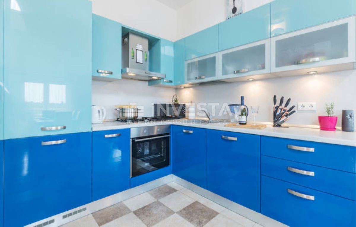 Pula, Nova Veruda dvosobno stanovanje z garažnim prostorom