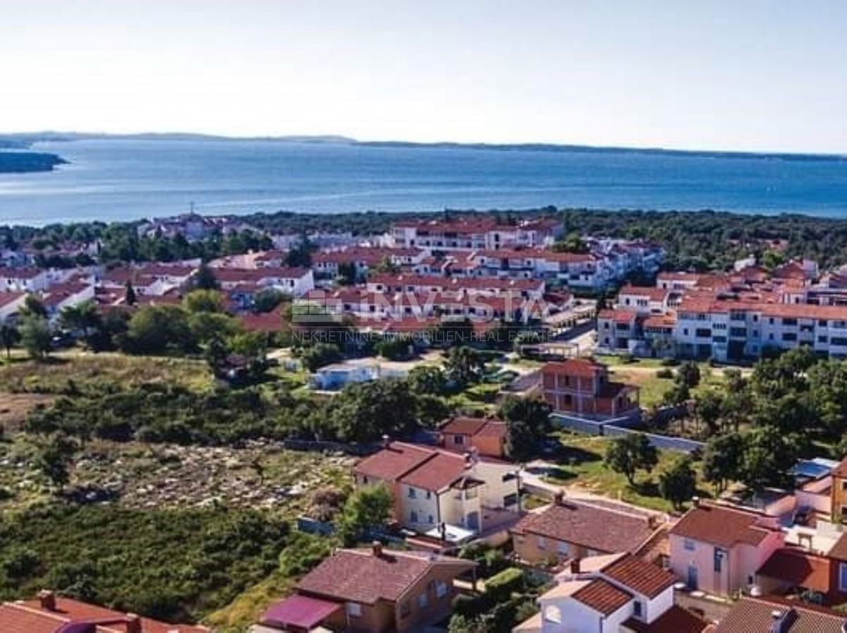 Barbariga, zemljišče s gradbenim dovoljenjem, pogled na morje