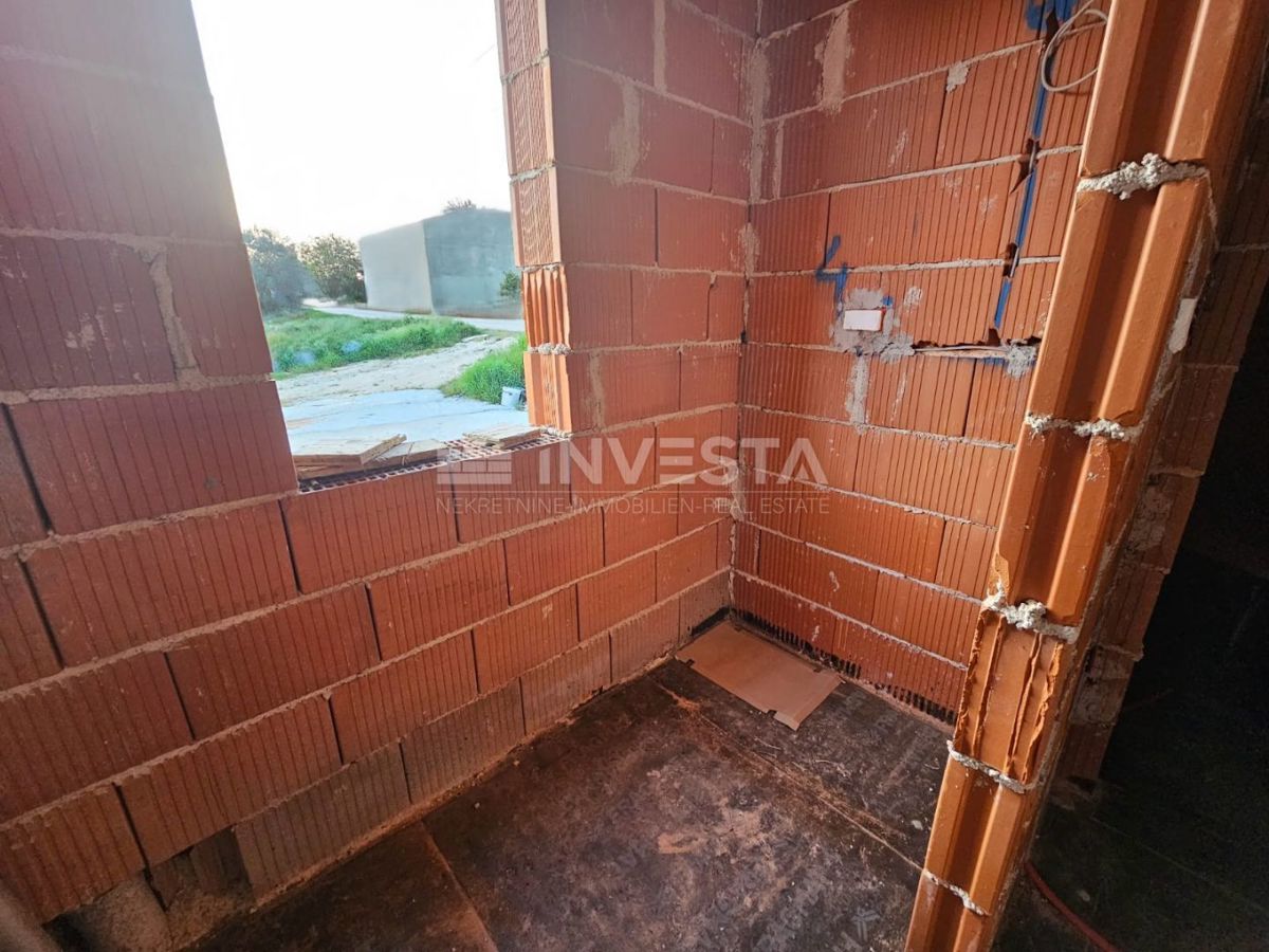 Ližnjan, Muntić – moderna pritlična hiša z bazenom in garažo