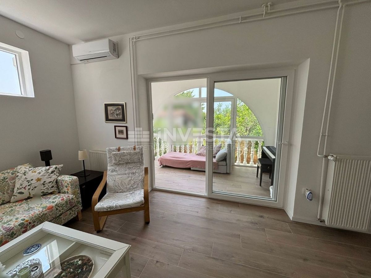 Peroj, družinska hiša blizu plaže