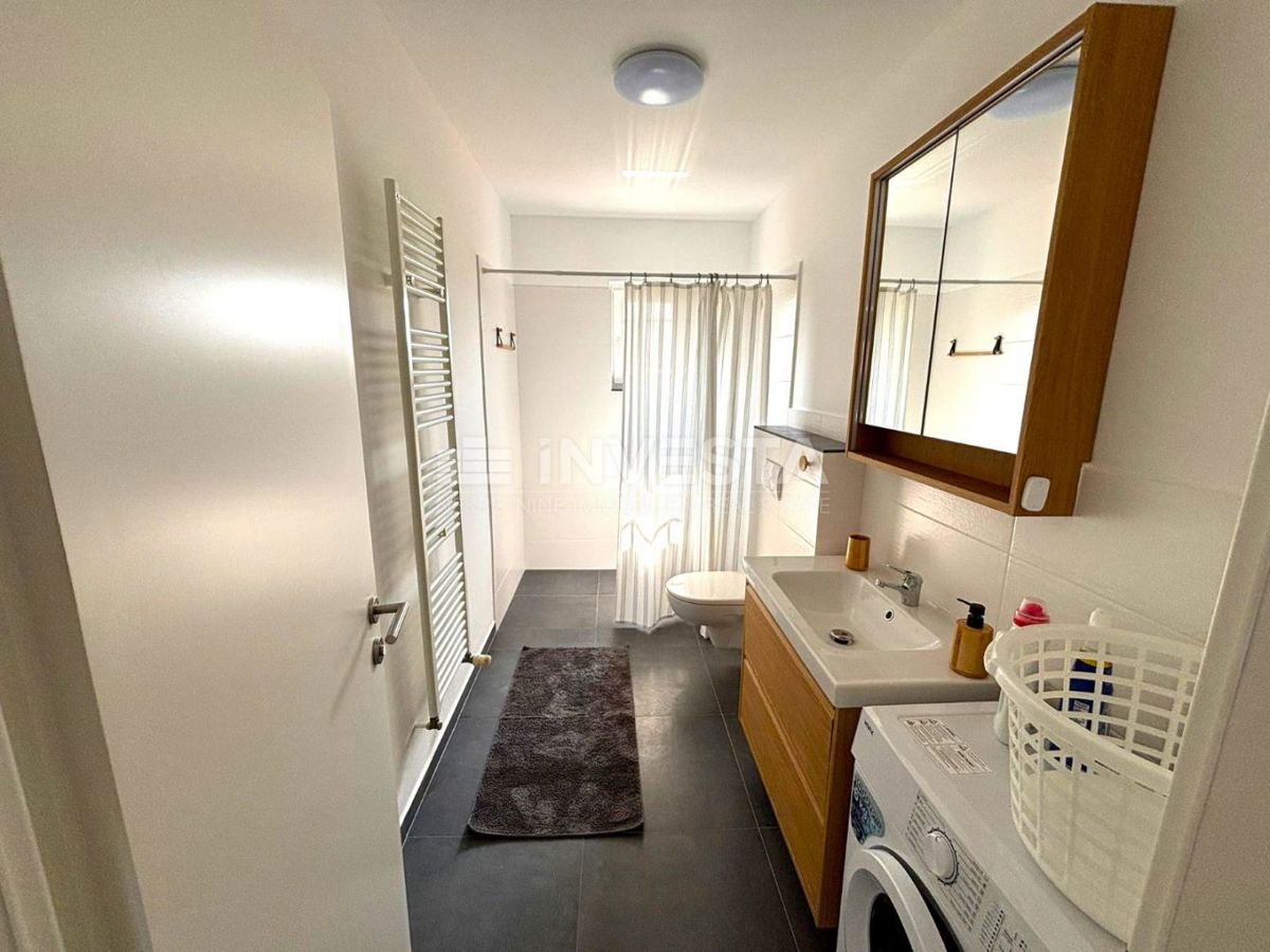 Peroj, družinska hiša blizu plaže