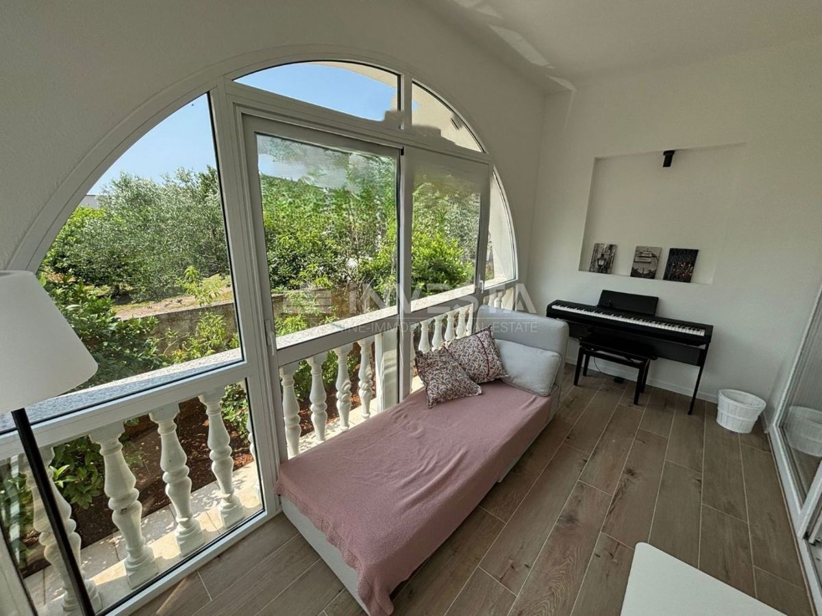 Peroj, družinska hiša blizu plaže