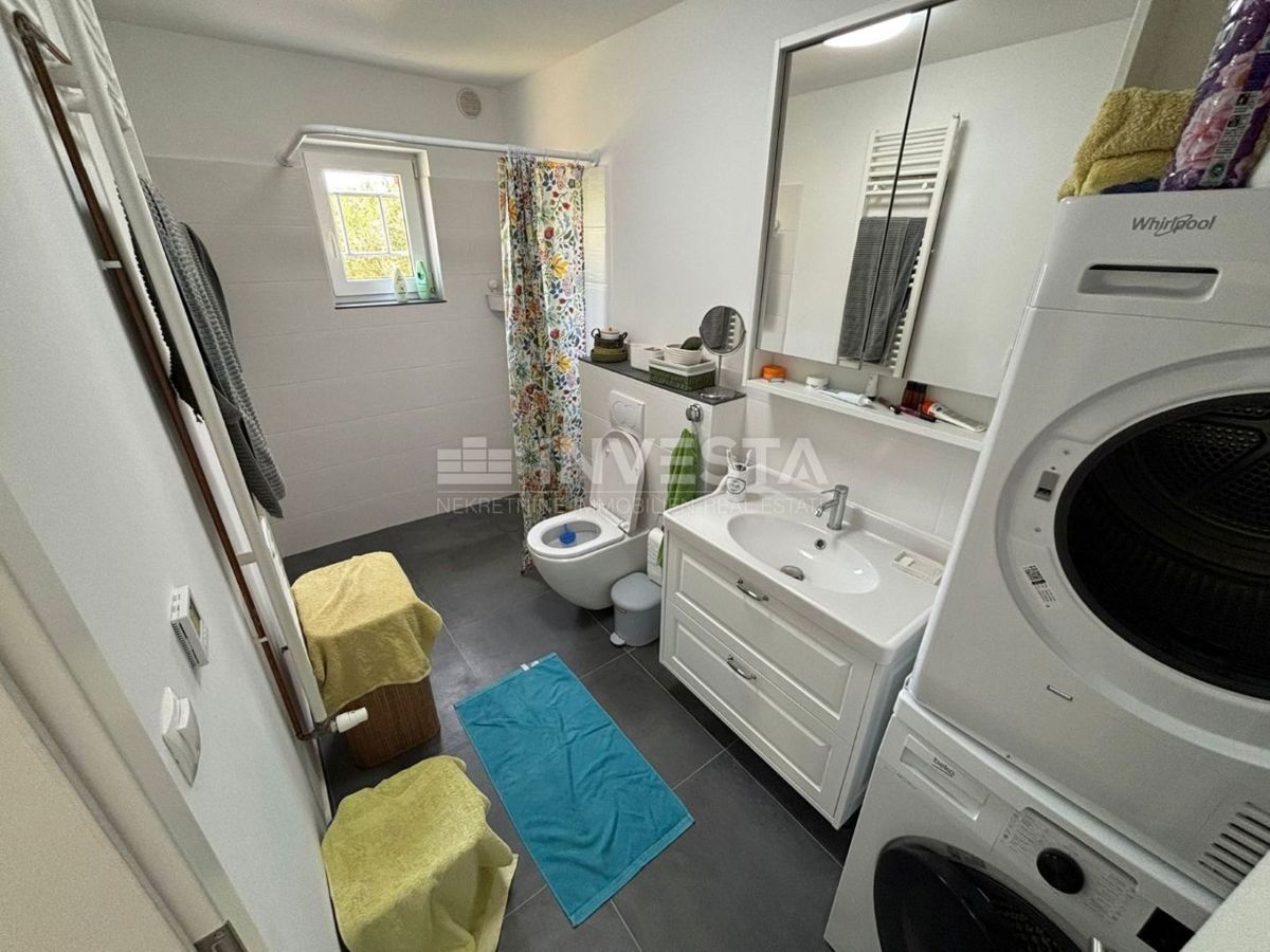 Peroj, družinska hiša blizu plaže