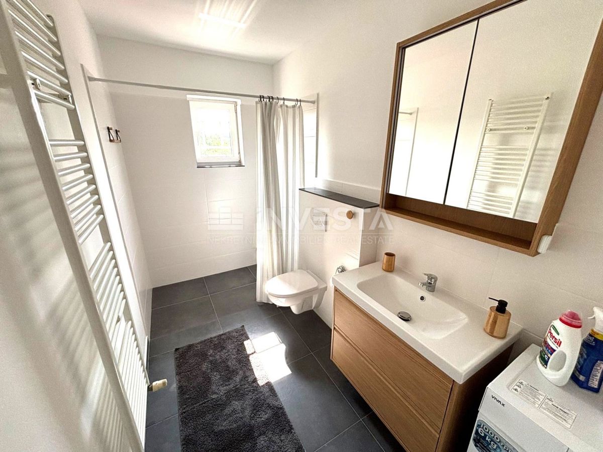 Peroj, družinska hiša blizu plaže