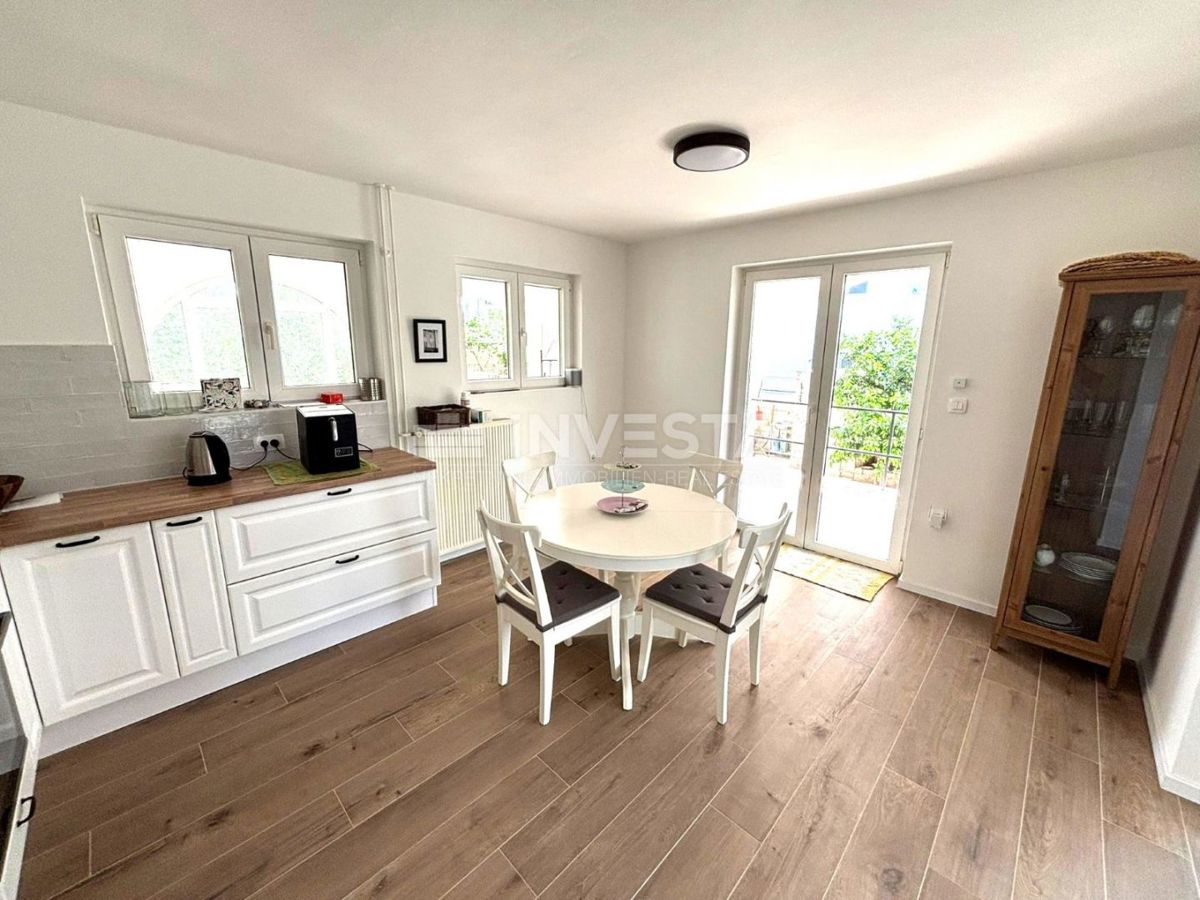 Peroj, družinska hiša blizu plaže