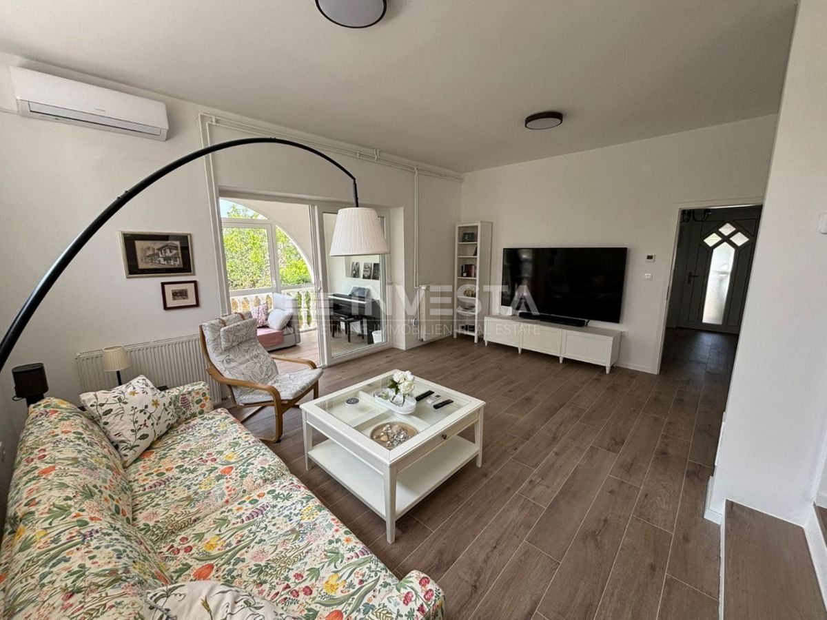 Peroj, družinska hiša blizu plaže