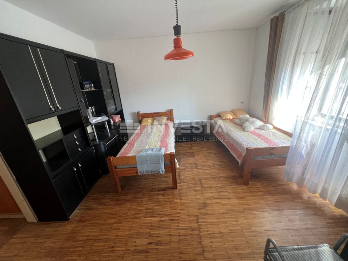 Pulj, Šijana enonadstropna hiša