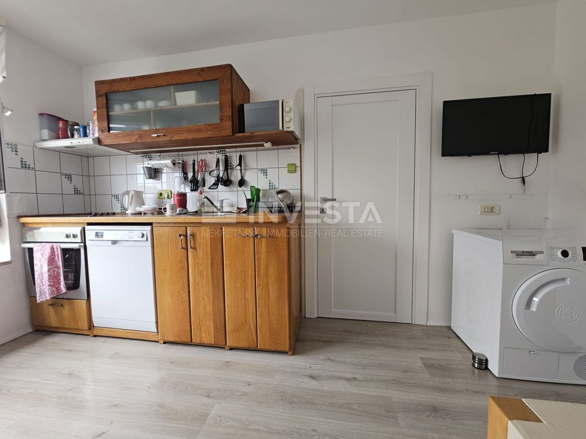 Fažana, stanovanje v 1. nadstropju, 150 m od morja in plaž, vrhunska lokacija!  