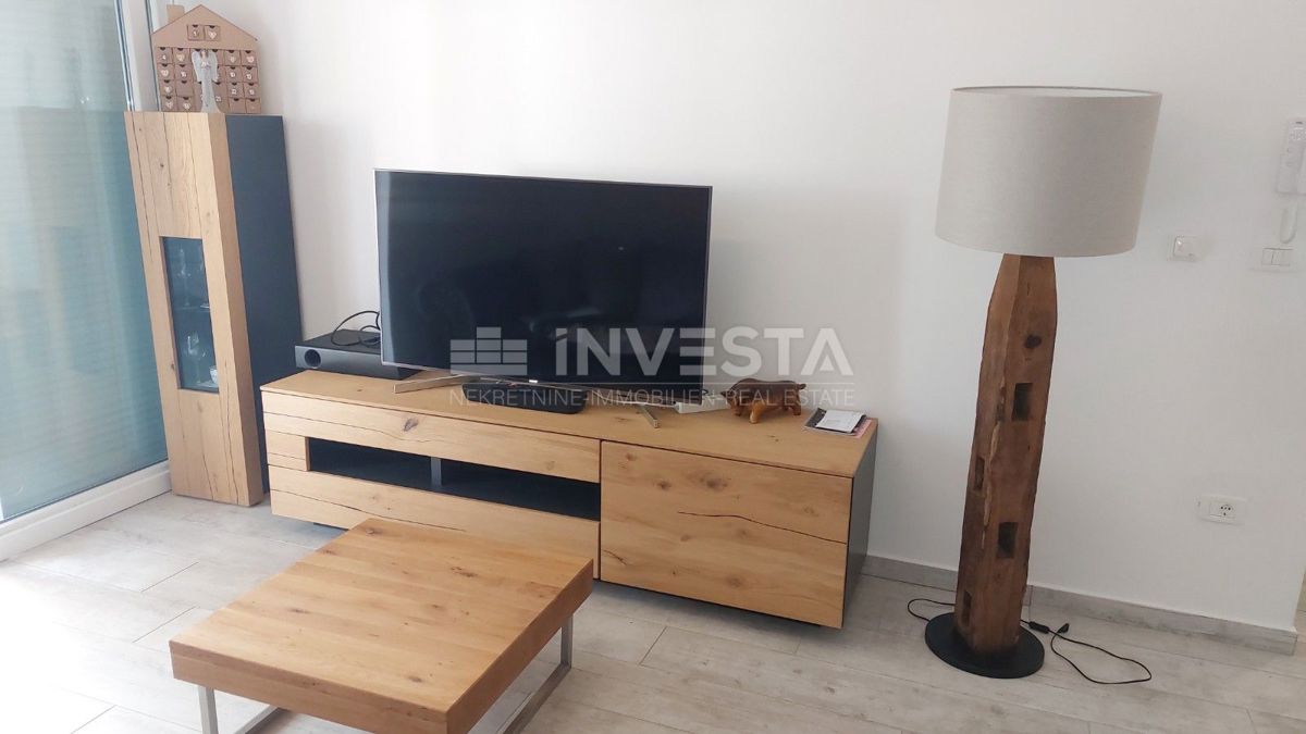 Čudovito stanovanje v središču Umaga, 150 m od morja