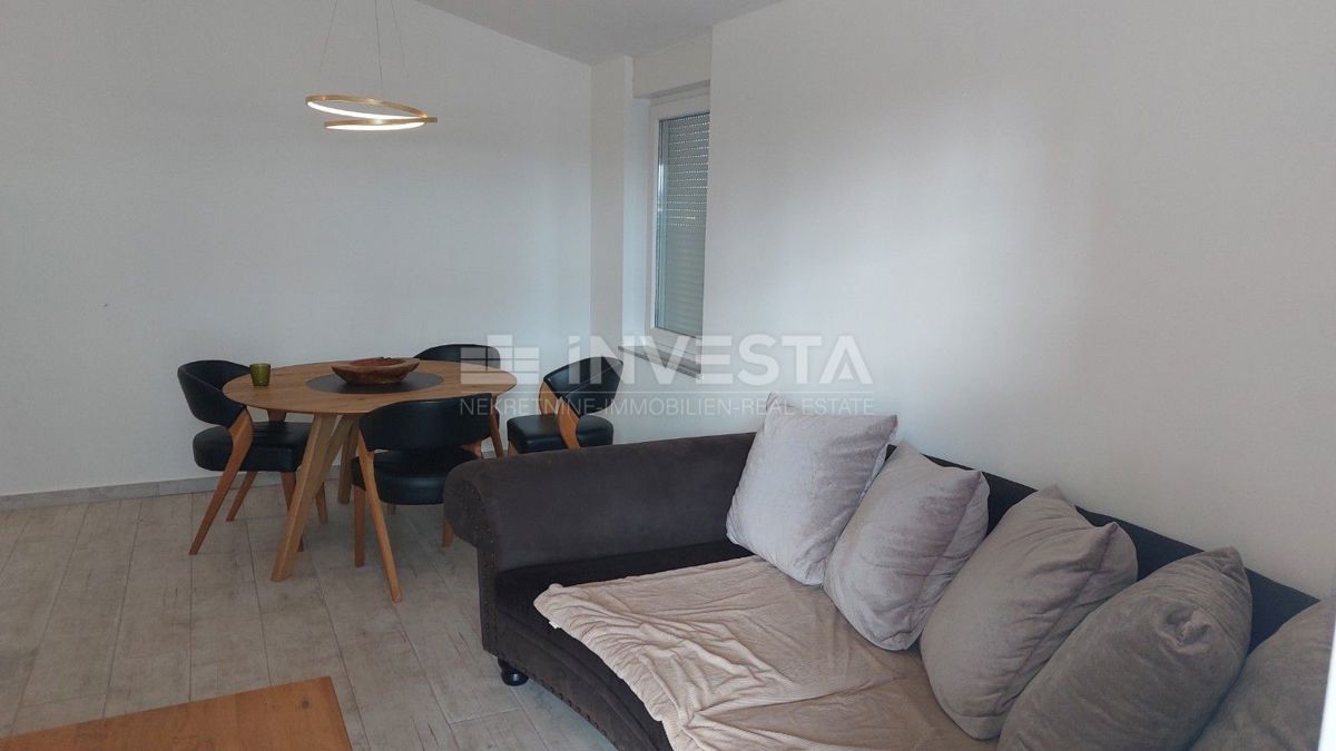 Čudovito stanovanje v središču Umaga, 150 m od morja