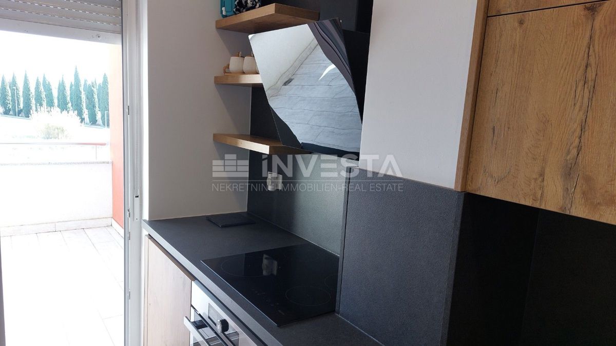 Čudovito stanovanje v središču Umaga, 150 m od morja