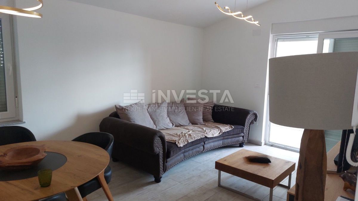 Čudovito stanovanje v središču Umaga, 150 m od morja