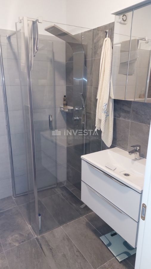 Čudovito stanovanje v središču Umaga, 150 m od morja