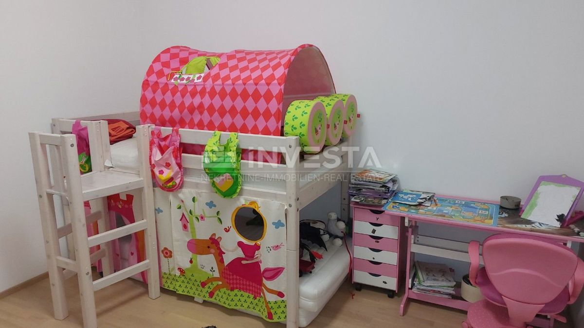 Čudovito stanovanje v središču Umaga, 150 m od morja