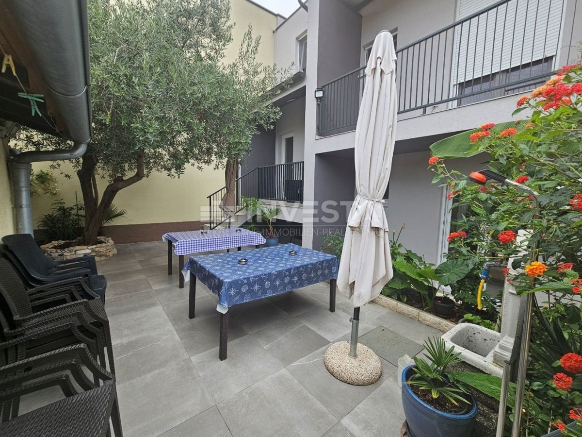 Pula center, popolnoma opremljena nova hiša z garažo