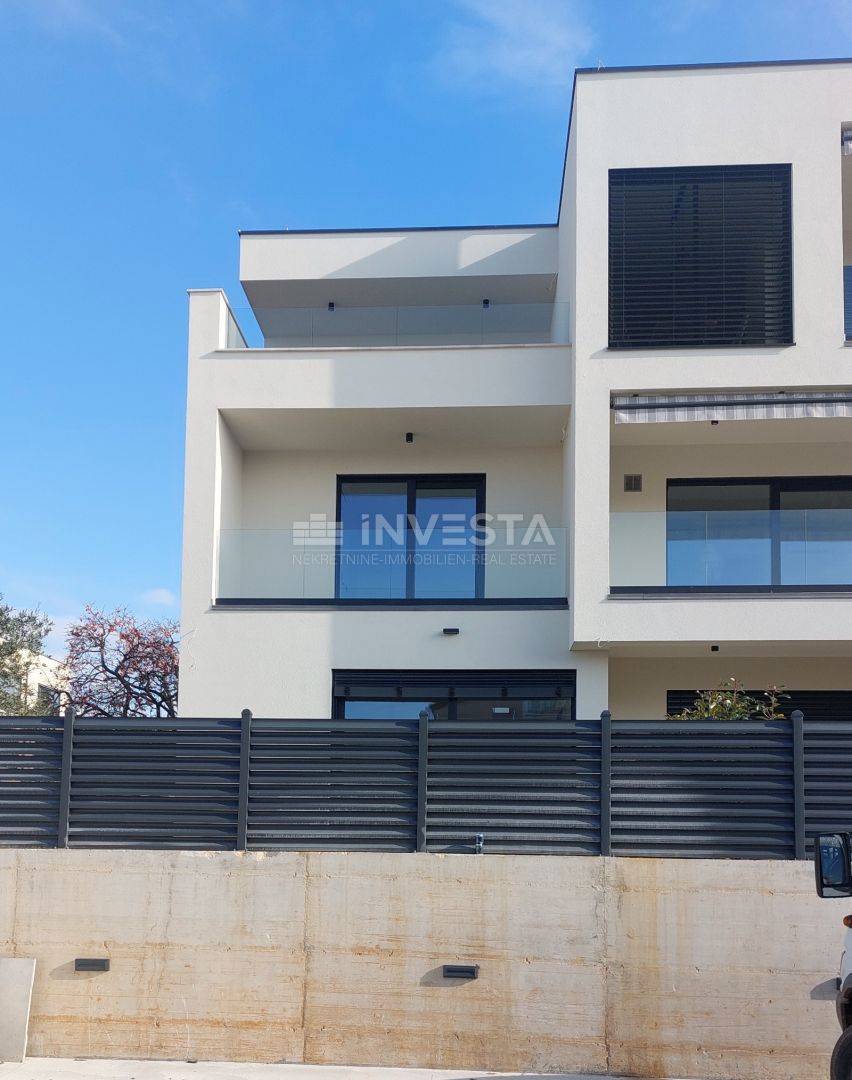 Hiša Poreč, 116,68m2