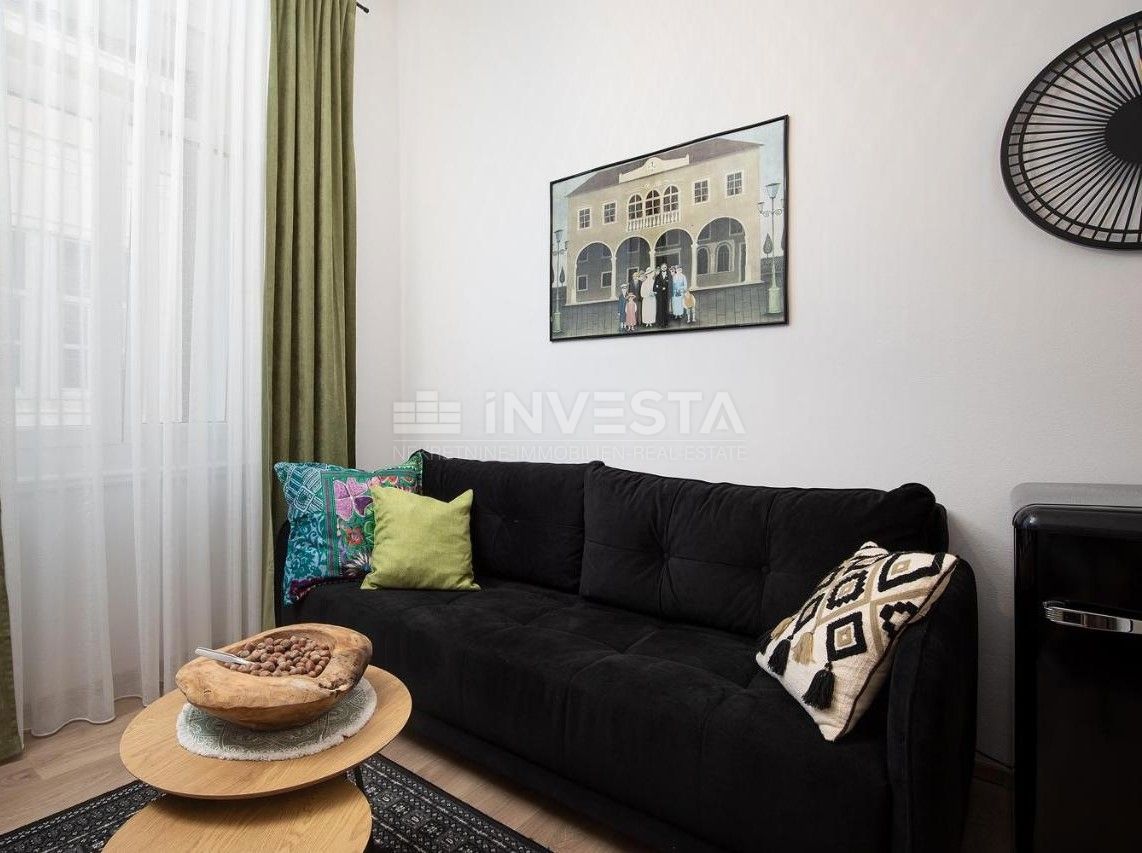 Pula Center, Renoviran Stan 32 m², 2. Nadstropje, Avstro-Ogrska Zgradba