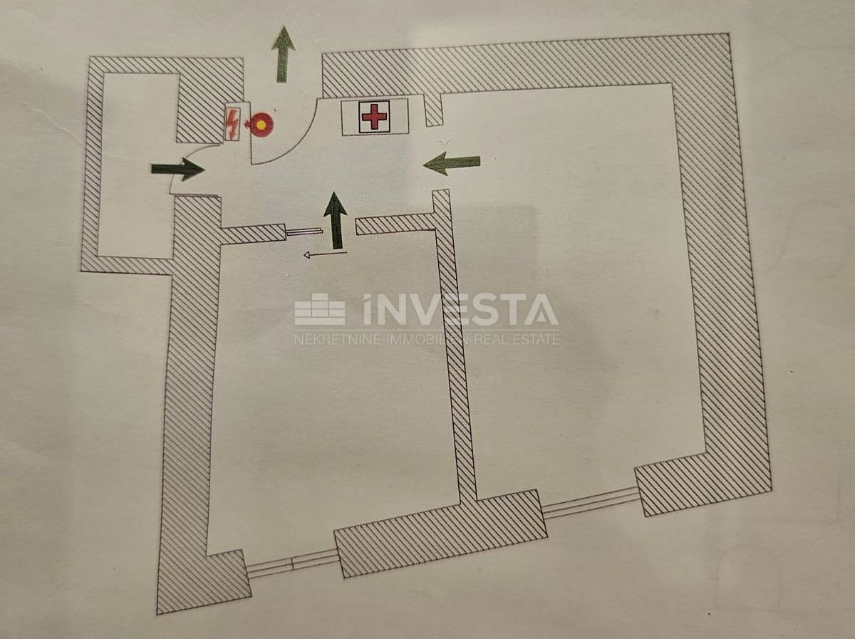 Pula Center, Renoviran Stan 32 m², 2. Nadstropje, Avstro-Ogrska Zgradba