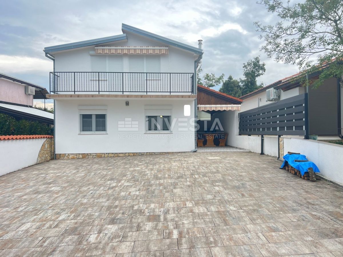 Okolica Marčane, opremljena hiša 130m2 z dvema stanovanjskima enotama