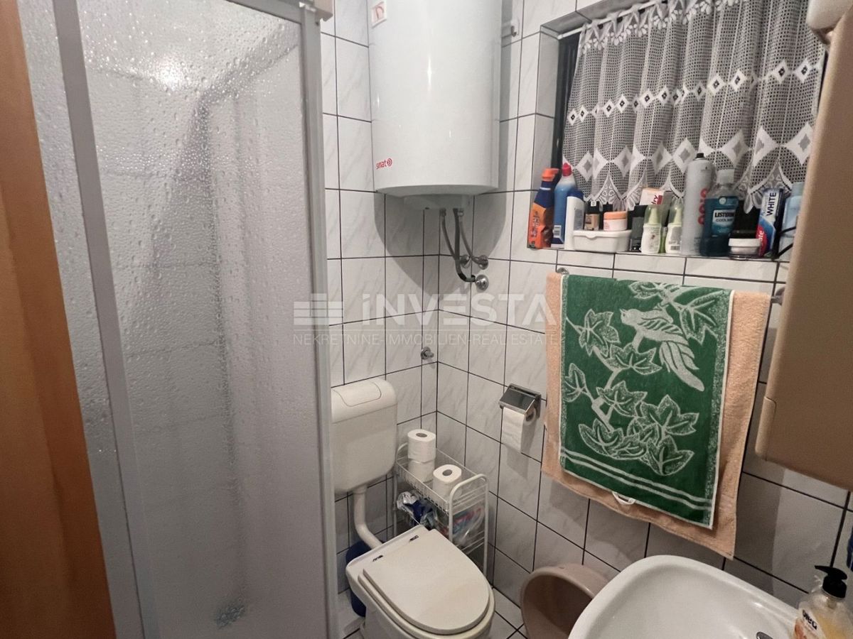 Okolica Marčane, opremljena hiša 130m2 z dvema stanovanjskima enotama