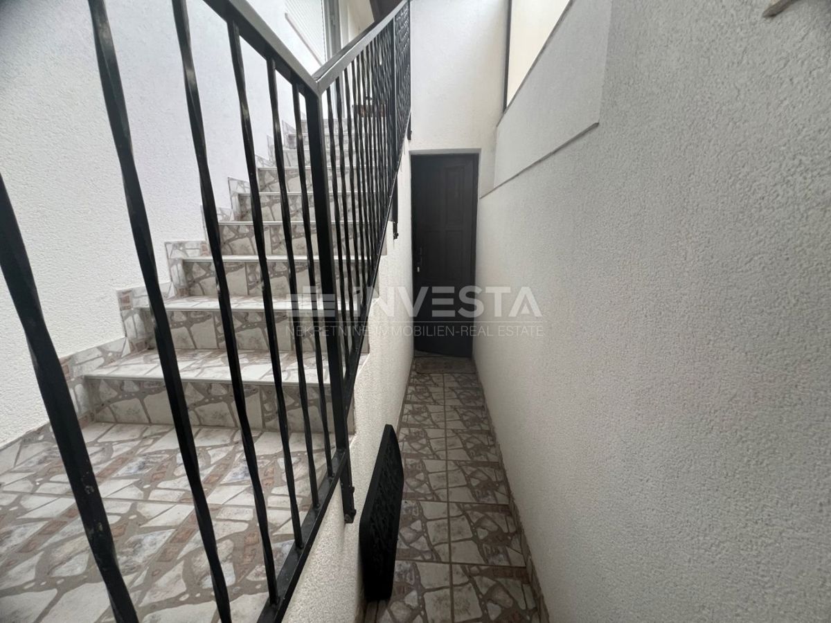 Okolica Marčane, opremljena hiša 130m2 z dvema stanovanjskima enotama