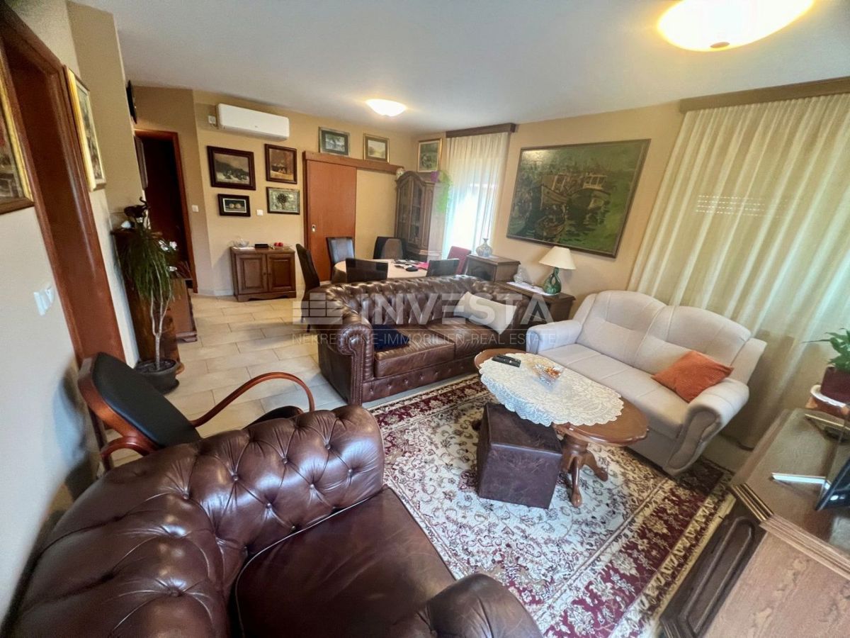 Medulin, Opremljen Stan 61 m², 1. Nadstropje, 500 m od Morja