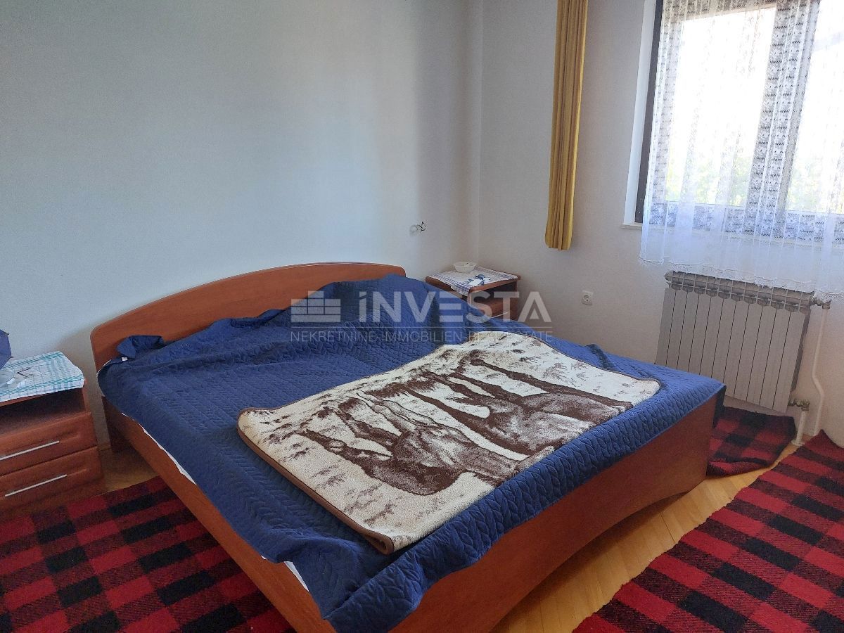 Družinska hiša na odlični lokaciji - za družinsko življenje in naložbo