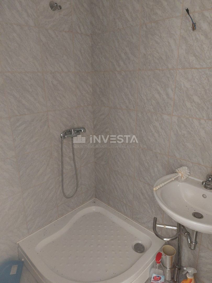 Družinska hiša na odlični lokaciji - za družinsko življenje in naložbo