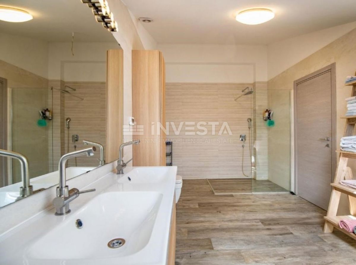 Hrvaška, Istra, Medulin, edinstven penthouse 230m2 z razgledom na morje