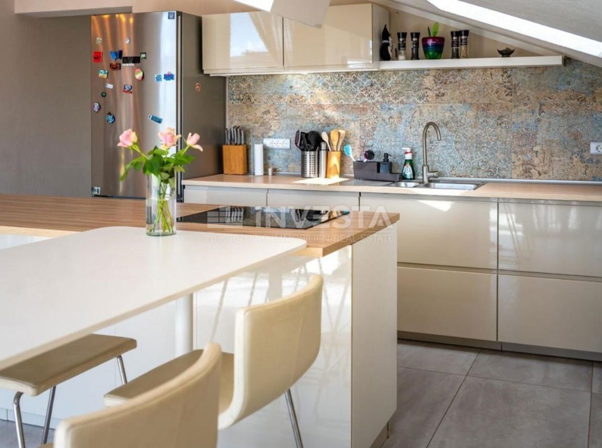 Hrvaška, Istra, Medulin, edinstven penthouse 230m2 z razgledom na morje