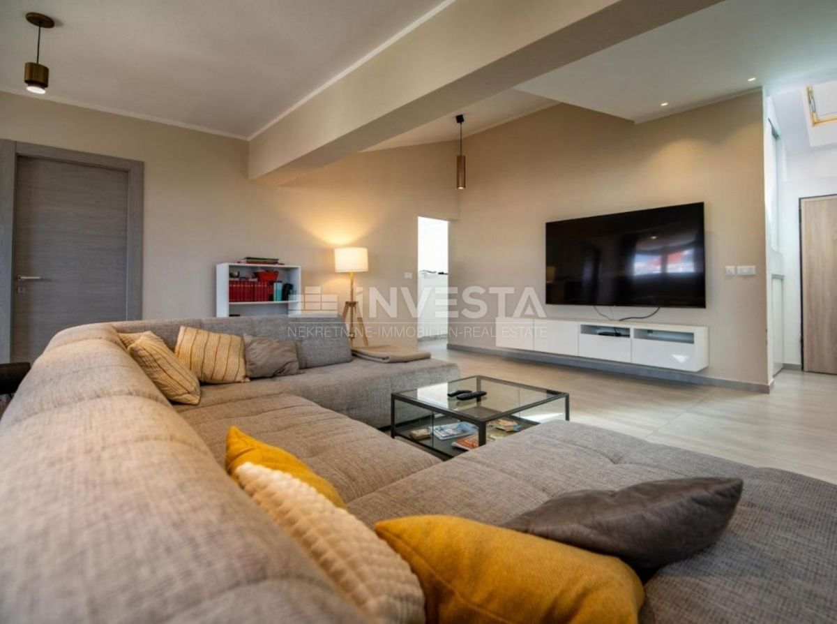 Hrvaška, Istra, Medulin, edinstven penthouse 230m2 z razgledom na morje