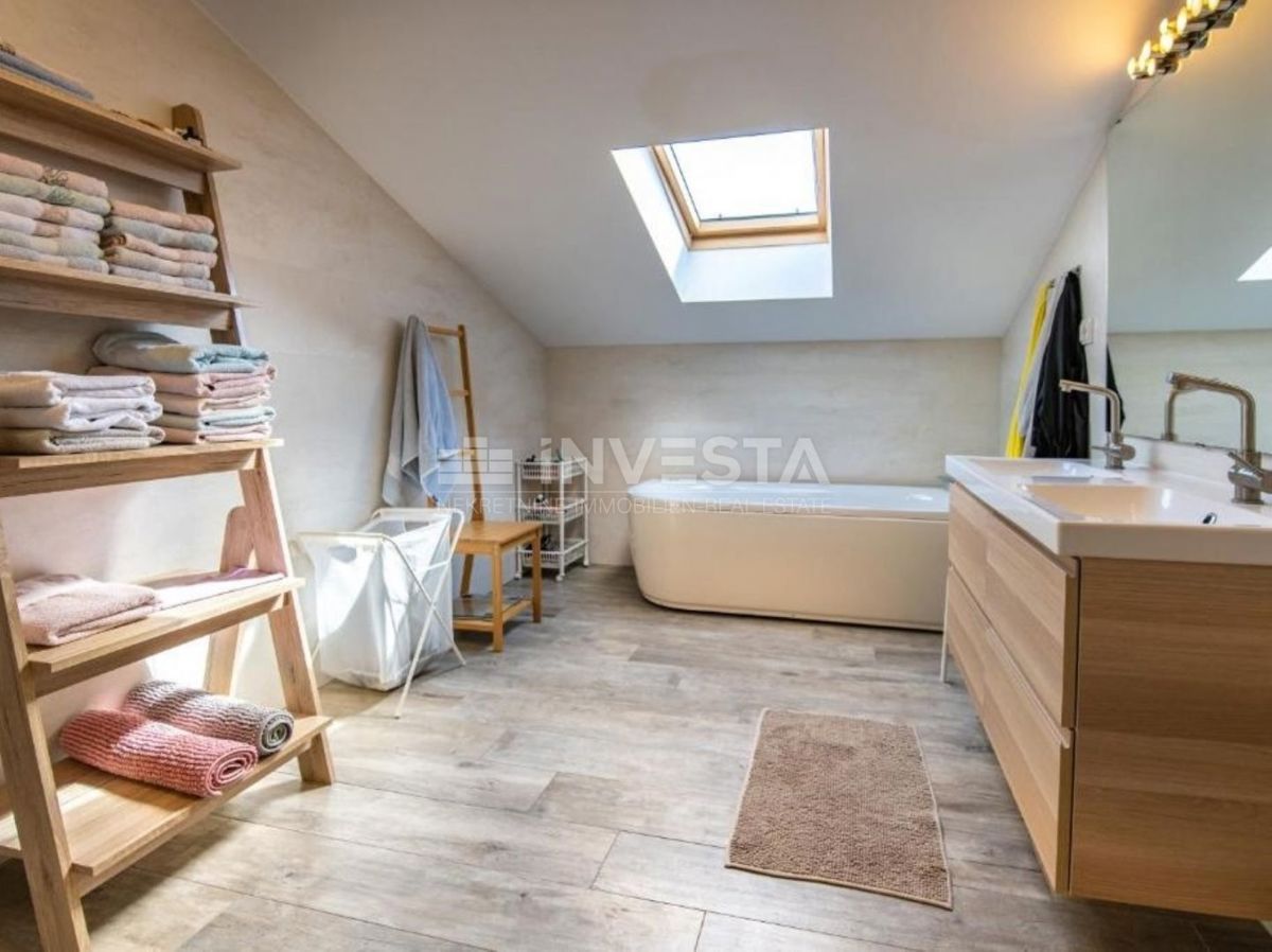 Hrvaška, Istra, Medulin, edinstven penthouse 230m2 z razgledom na morje