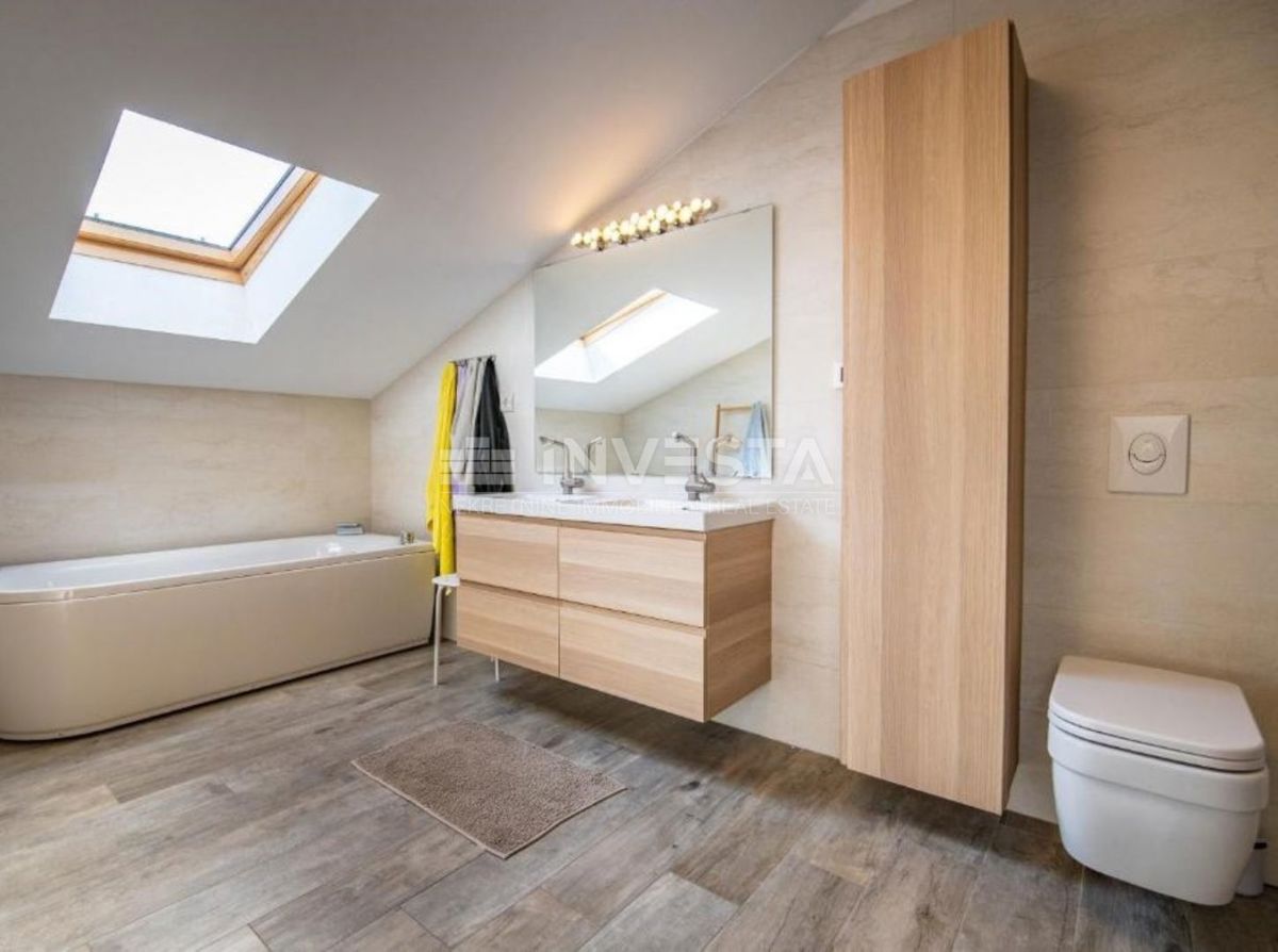 Hrvaška, Istra, Medulin, edinstven penthouse 230m2 z razgledom na morje