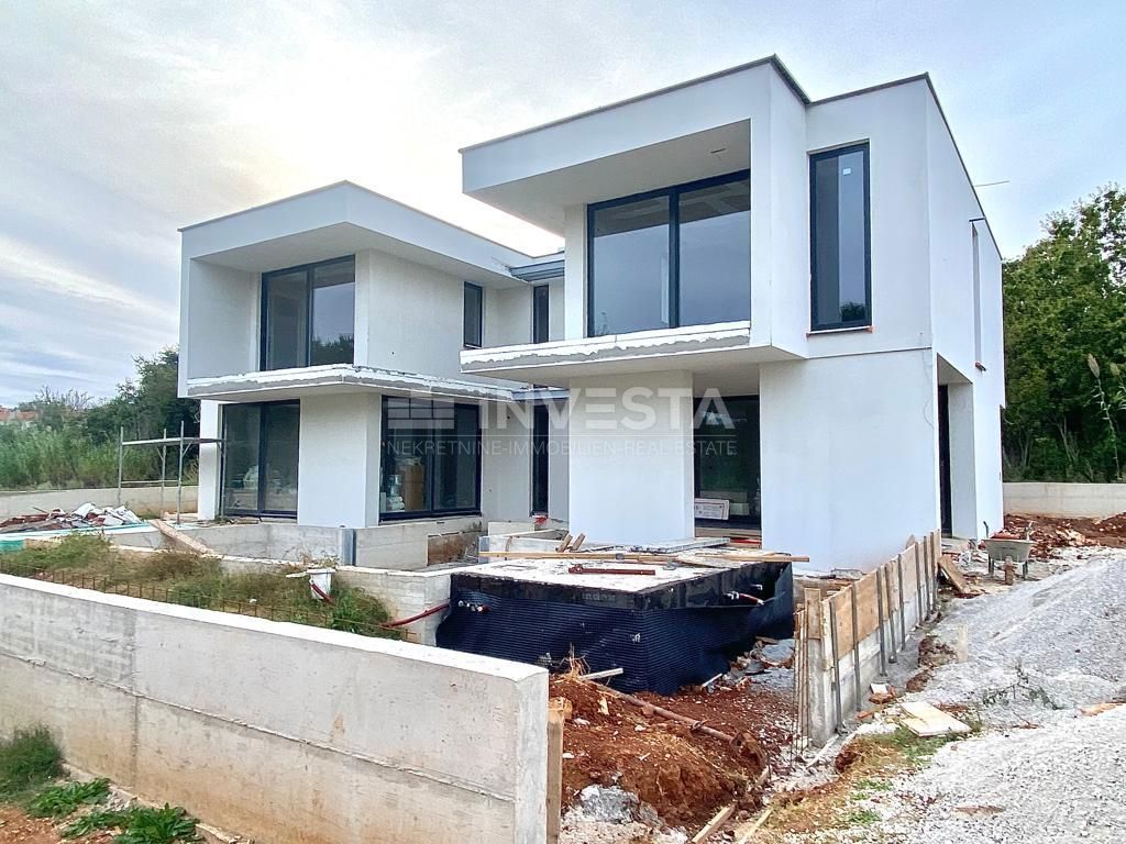 Istra, Ližnjan, ekskluzivna vila z ogrevanim bazenom blizu morja