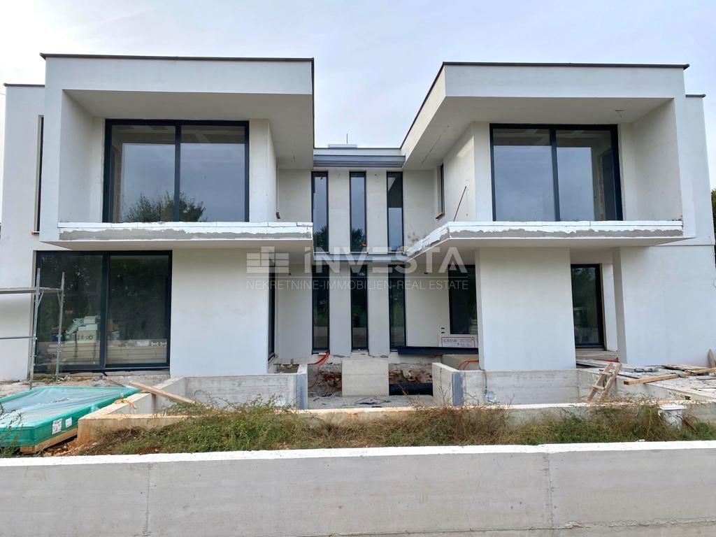 Istra, Ližnjan, ekskluzivna vila z ogrevanim bazenom blizu morja
