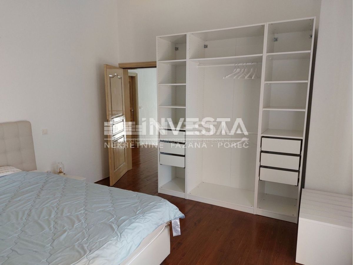 Okolica Svetvinčenta, čudovita rustikalna vila z bazenom 155 m2, 4 spalnice