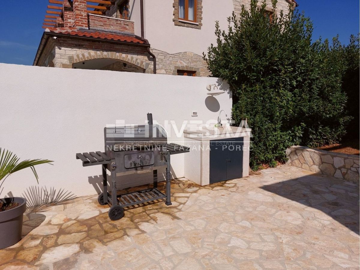 Okolica Svetvinčenta, čudovita rustikalna vila z bazenom 155 m2, 4 spalnice