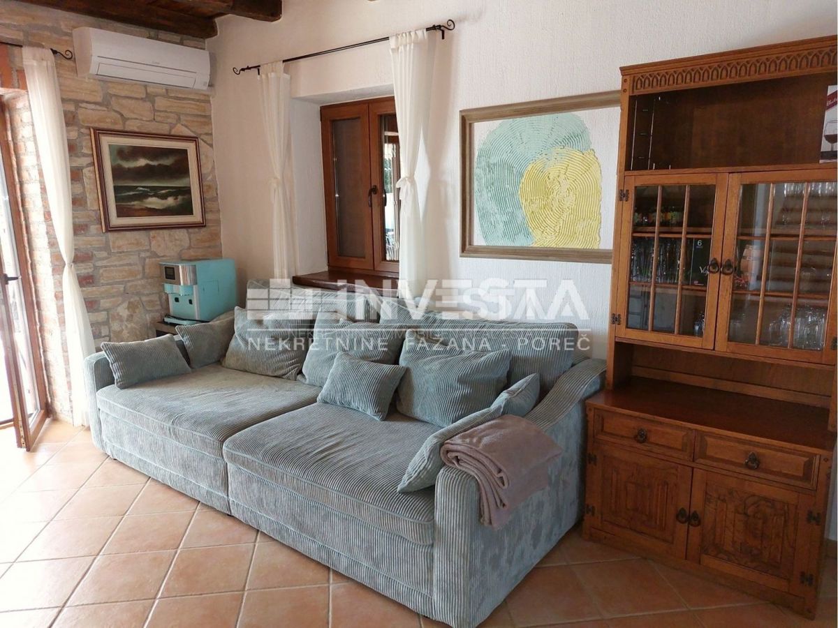 Okolica Svetvinčenta, čudovita rustikalna vila z bazenom 155 m2, 4 spalnice