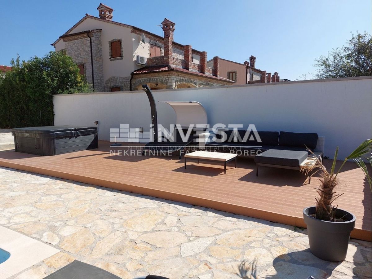 Okolica Svetvinčenta, čudovita rustikalna vila z bazenom 155 m2, 4 spalnice