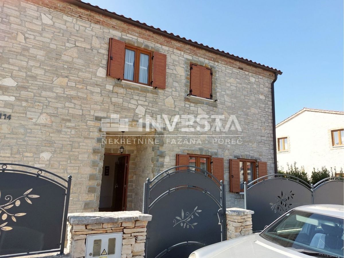 Okolica Svetvinčenta, čudovita rustikalna vila z bazenom 155 m2, 4 spalnice