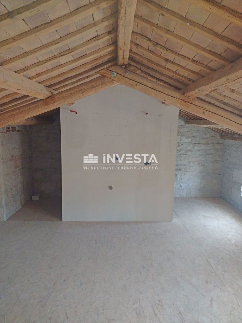 Kaštelir, na novo prenovljena kamnita počitniška hiša s 4 spalnicami in vinsko kletjo