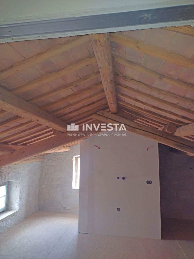 Kaštelir, na novo prenovljena kamnita počitniška hiša s 4 spalnicami in vinsko kletjo