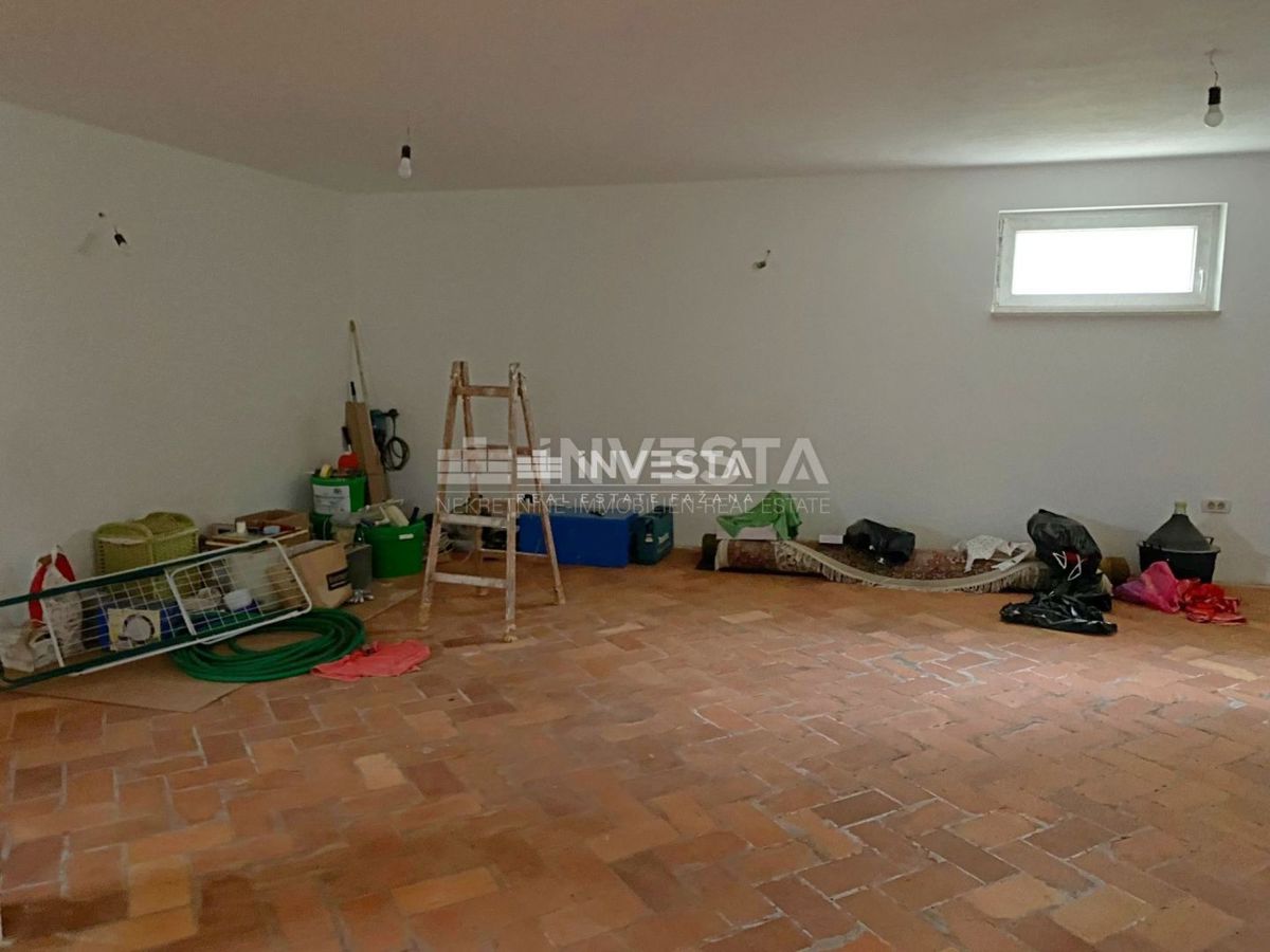 Vodnjan, samostojna hiša z 2 stanovanjskima enotama, pogled na morje