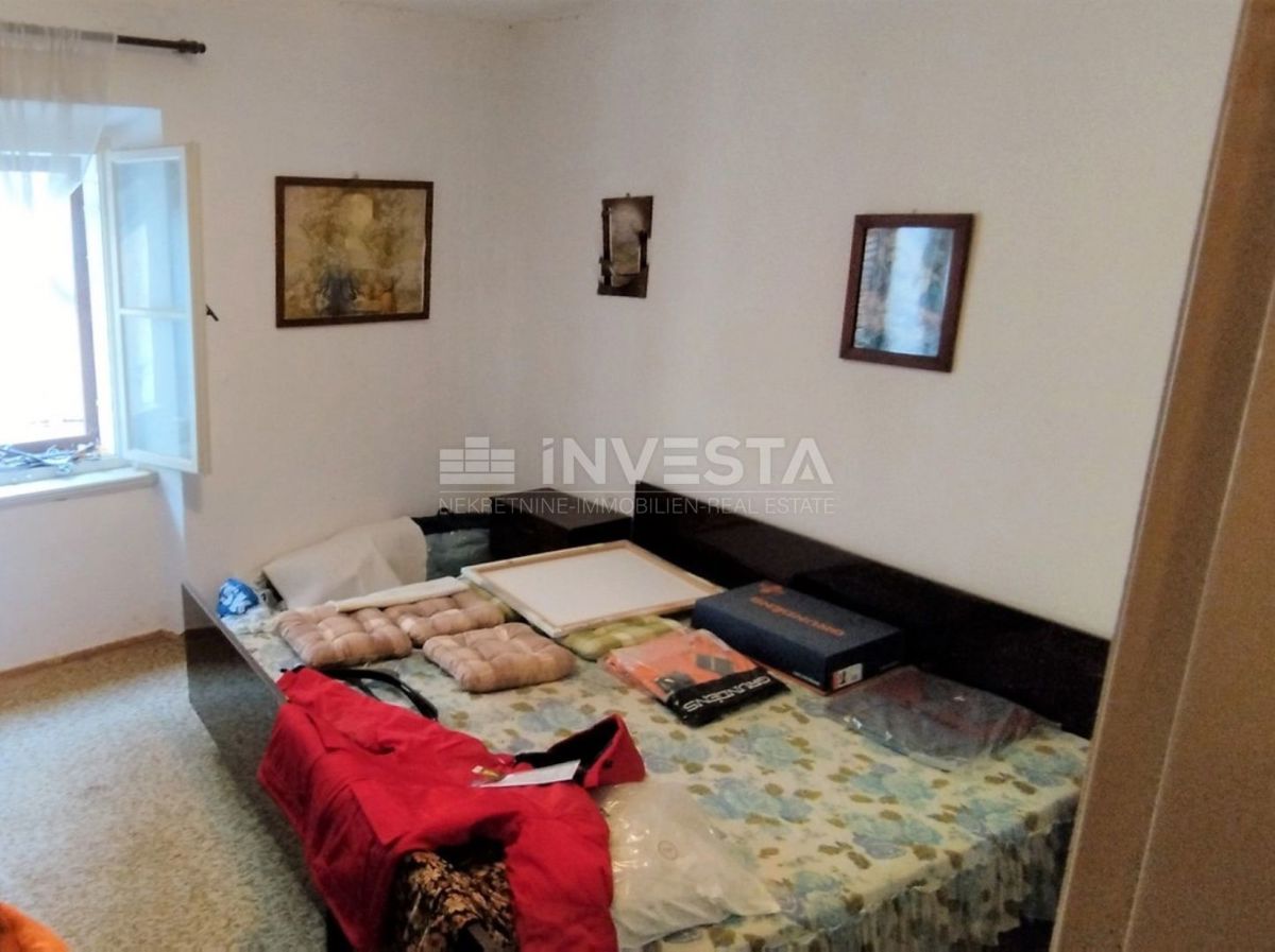 Fažana, hiša v zgodovinskem središču, 50 m od morja.